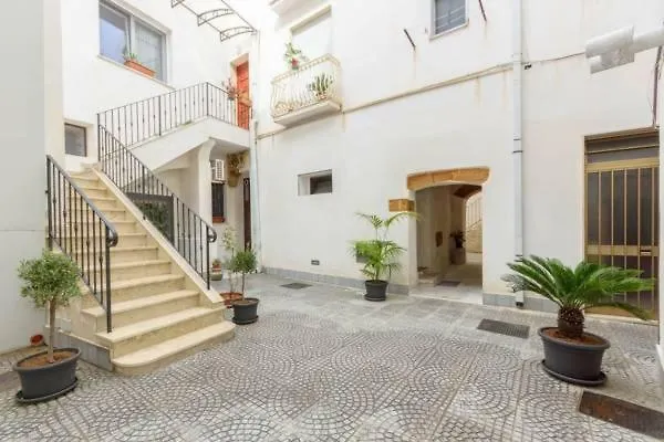 Апартаменты La Terrazza Dietro Il Duomo Марсала Италия